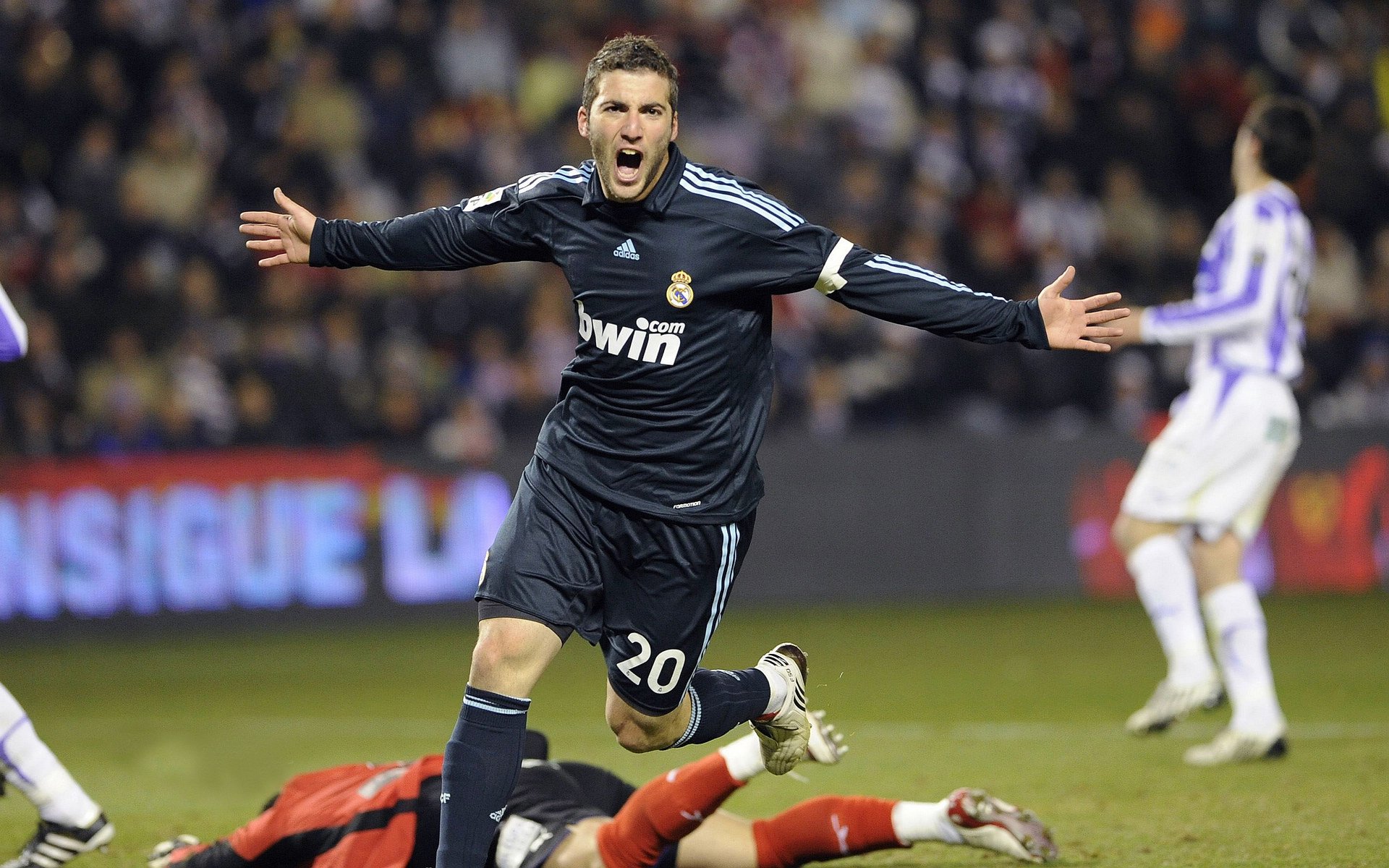 塞维利亚主场力克强敌,晋级欧联杯八强,为什么塞维利亚欧联杯这么厉害 新闻